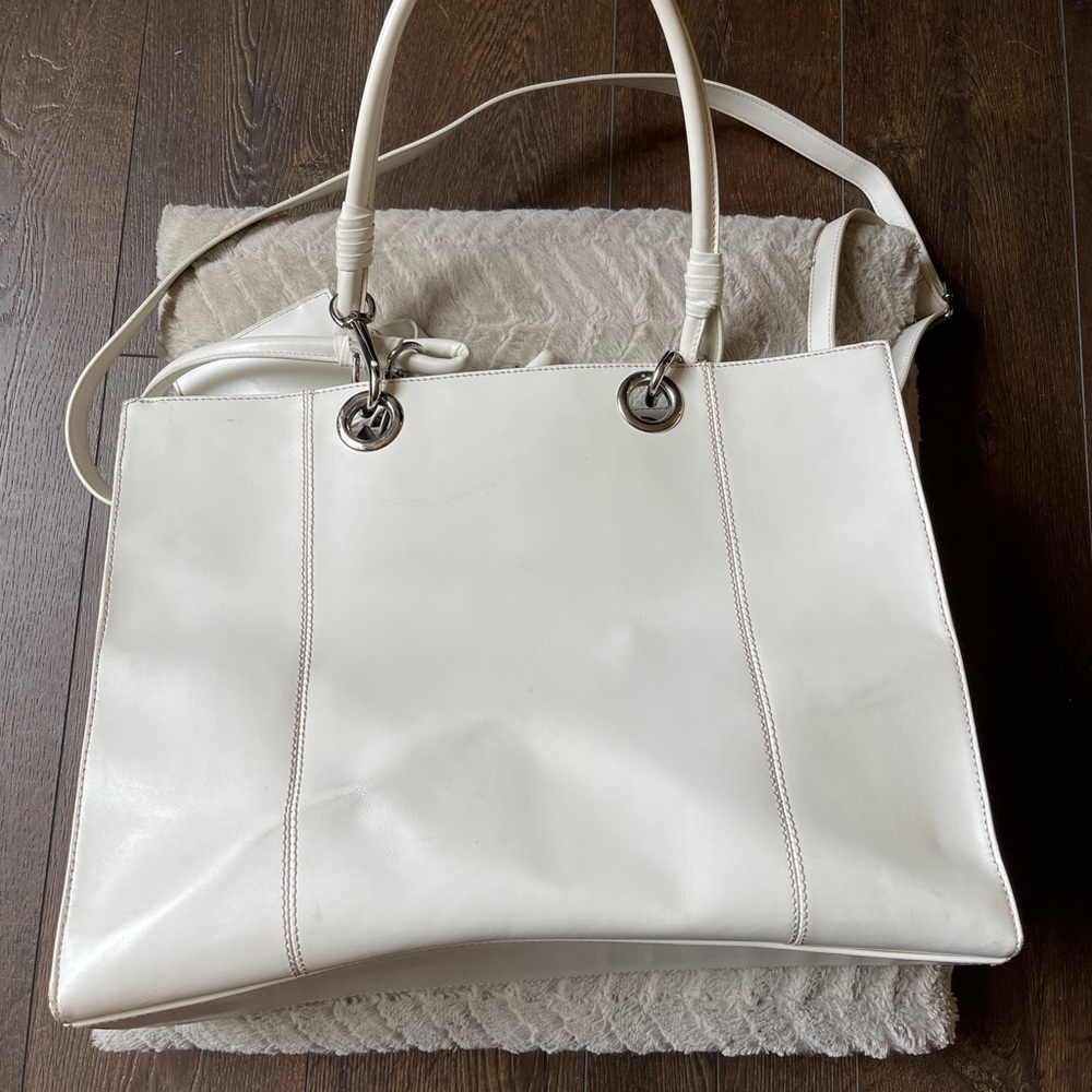 Wilsons Leather winter white leather satchel/tote - Picture 3 of 6